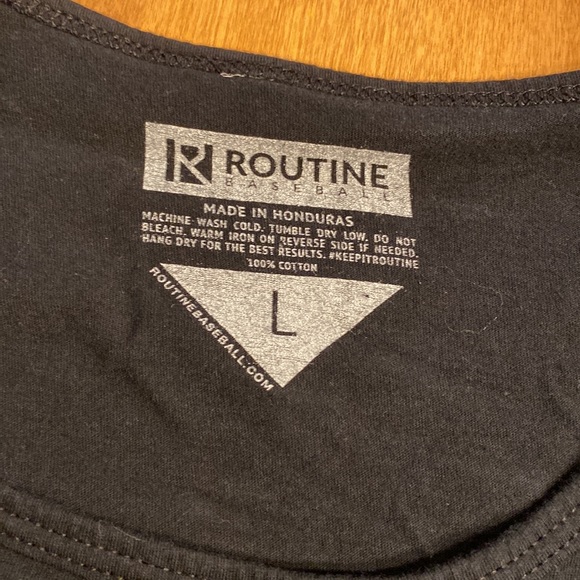 Men’s Routine Tank - Picture 2 of 3